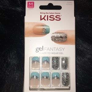 Kiss artificial nails